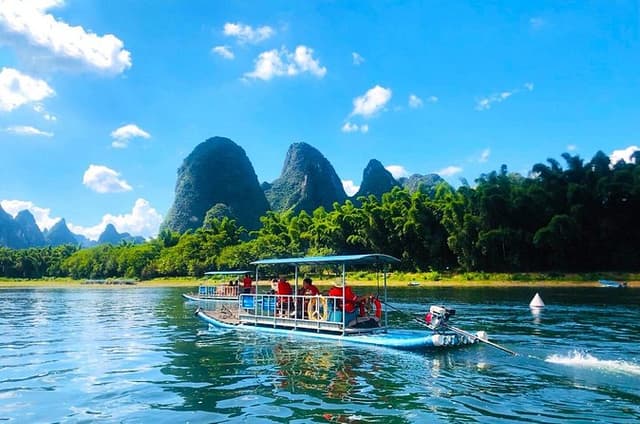 Private Day Tour From Guilin To Yangshuo With English Guide