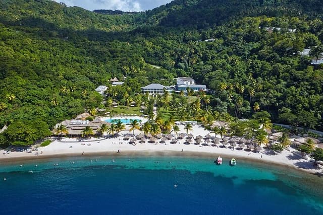Private Scenic Soufriere Tour Sugar Beach and Mud Baths