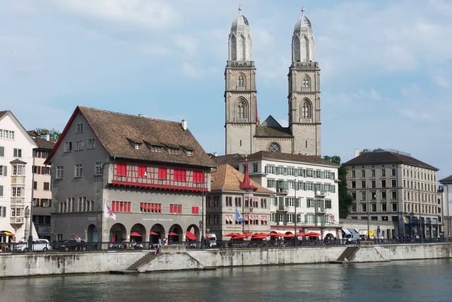 Zurich Highlights Private Guided Tour
