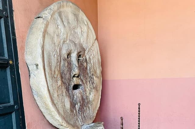St Valentine’s Walking Tour in Rome Love Stories and Landmarks