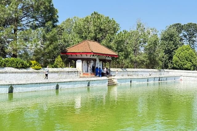 20 Ponds Walking Heritage Tour in Bhaktapur