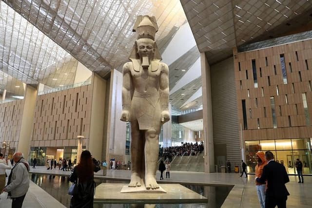 Hurghada to Cairo: Pyramids & Museum for First-Time Visitors