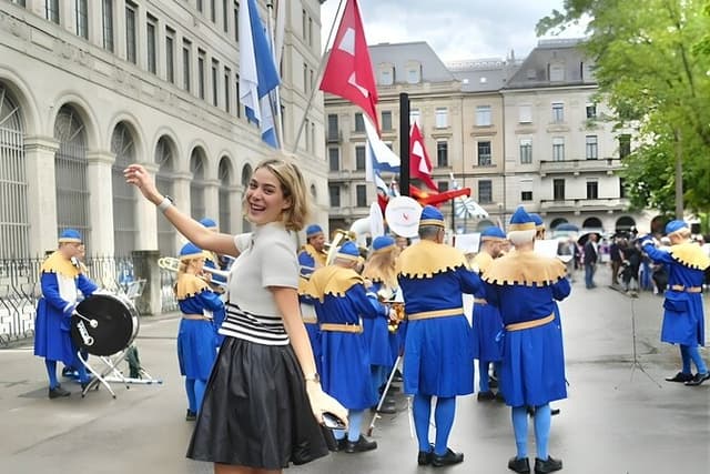 Zurich: Private City Walking Tour with Polybahn Ride