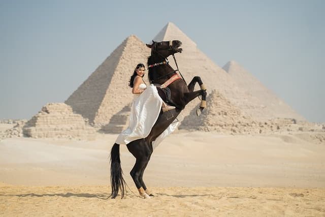 2 hrs Unique Pyramids Photoshoot ( Photo session )