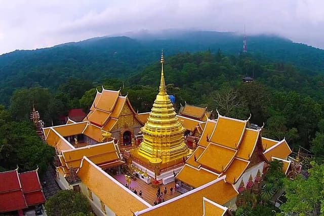 Chiang Mai’s Iconic Six Temples Tour with Wat Doi Suthep & Lunch