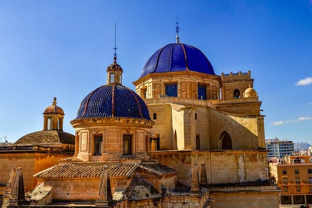 Elche Walking Tour UNESCO Palm Grove and Misteri d’Elx