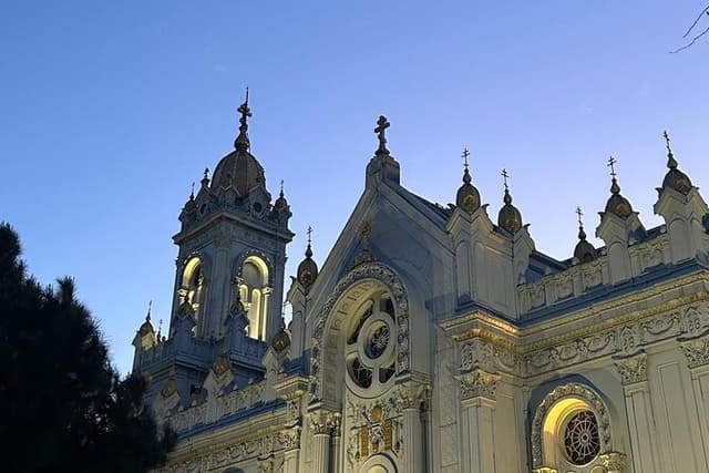 Istanbul Balat & Chora Mosque Guided Tour with Sunset Experience