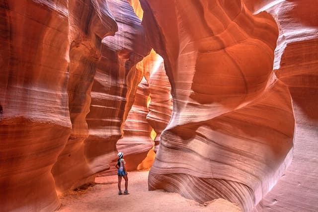 Sedona to Antelope Canyon Day Airplane & Ground Tour