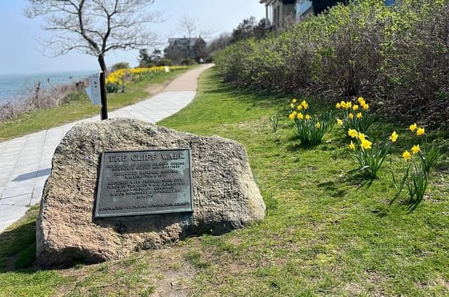 Newport Cliff Walk Guided Tour