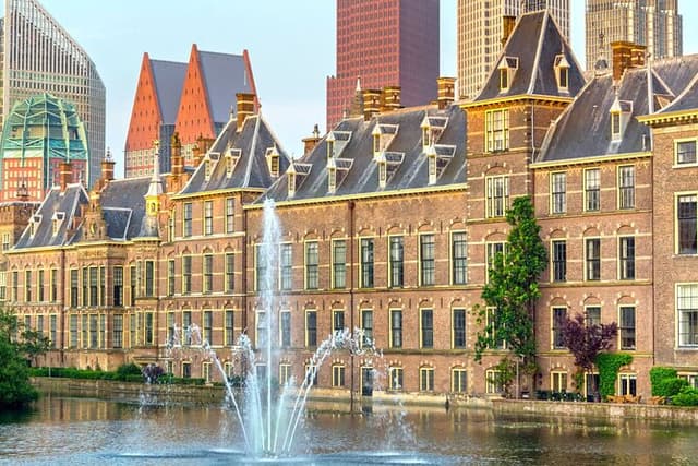 The Hague Private Walking Tour with a Local