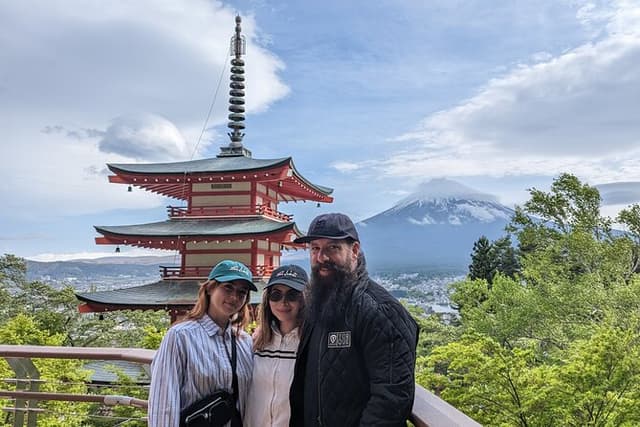 Mt Fuji Hidden Gem Custom Car Tour with Licensed Guide & Driver
