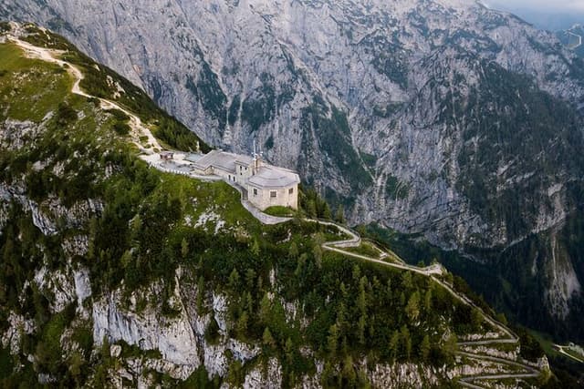 Eagle's Nest-Berchtesgaden-Obersalzberg Private Half Day WWII Historical Tour