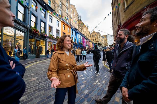 Edinburgh Full-Day Tour with Edinburgh Castle included