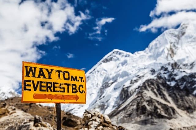 Everest Base Camp Helicopter Tour 1 Day