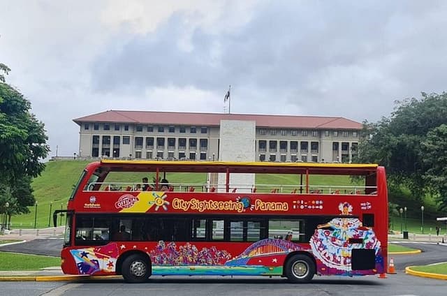 Get to know the city on board CitySightseeing Panama (24 Hours)