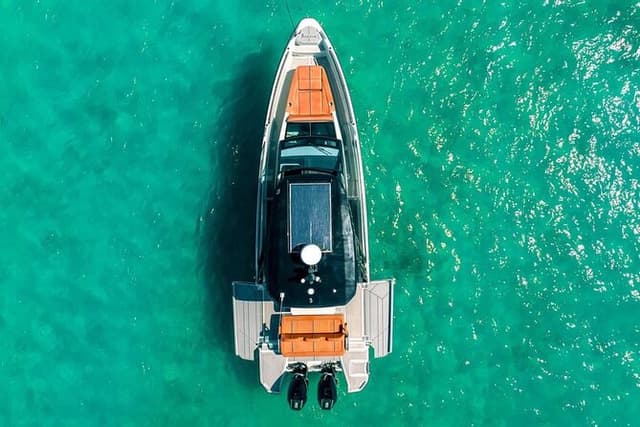 Private Luxury Boat Tour from Antibes & Billionaire Bay