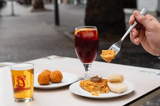 Gourmet Tapas and Wine Tour in Santa Cruz de Tenerife