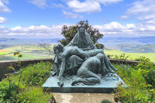 On Mary Magdalene Path : Cave, Relics & Sainte-Baume Secrets