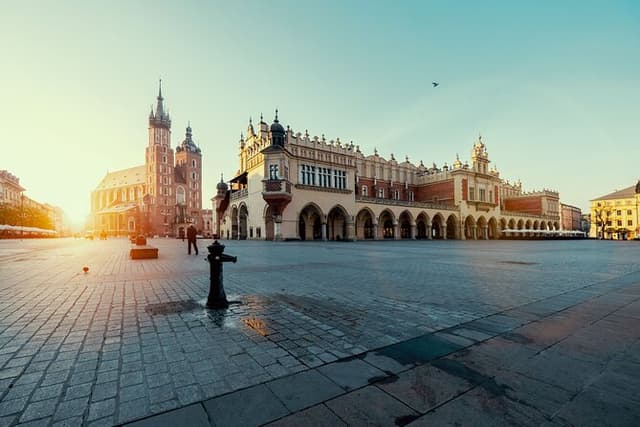 Krakow: Old Town, St. Mary's Church and Rynek Underground