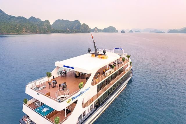 Halong Bay Day Cruise with Buffet Lunch by Diamond Era Cruise
