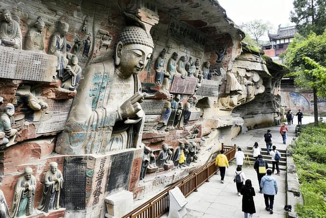 Chengdu Bullet Train Trip to Chongqing Dazu Caving&City Highlight