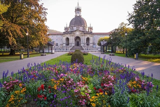 San Sebastián Day Trip from Bilbao: Loyola Sanctuary & Getaria