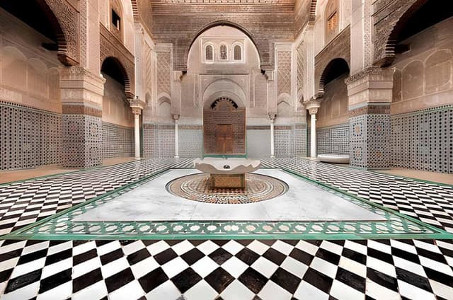 Private Fez Medina Walking Tour with Local Guide & Hotel Pickup