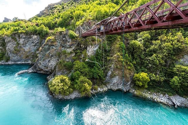 Private Queenstown Highlights and Arrowtown Tour