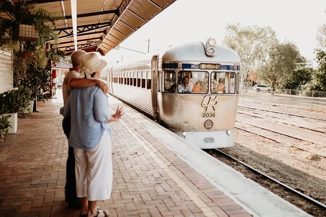 Silver-Tails Rail Sunset With Smithy's Dinner & Show in Longreach