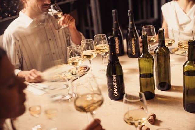 Boding in Lujan with Aroma Room and Gourmet Lunch