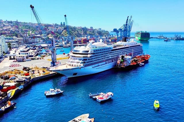 Cruise Ship Transfer to Valparaiso Port with 6 Hour tour + Winery