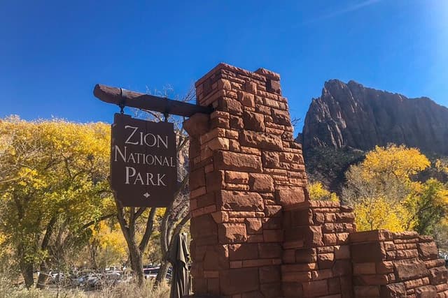 Half Day Guided Hike in Zion National Park