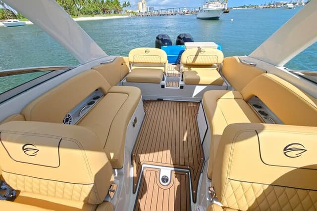 West Palm Beach Private Boat Cruise and Tour with a Captain
