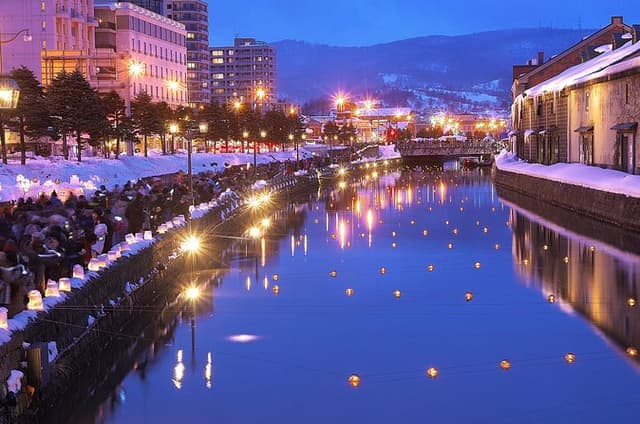 Taxi Tour(4+):Ishikari-nabe Origin Restaurant & Otaru Market Tour
