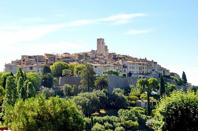 Cannes: Western French Riviera Semi-Private or Private Day Tour