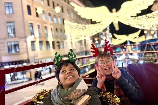 London Christmas Lights Tour by Vintage Double-Decker Bus