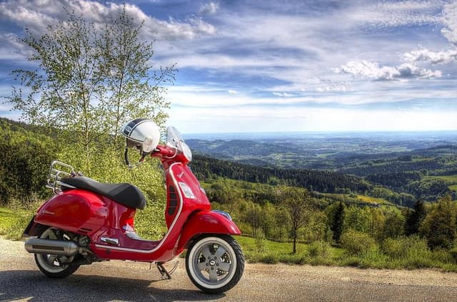 Rishikesh Guided Day Tour With Scooter Ride