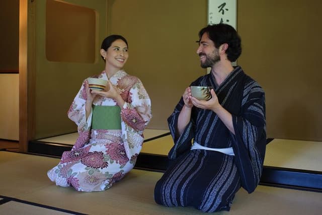 Jo-an Tea House Tour & Urakuen Suite Stay at Hotel Indigo Inuyama