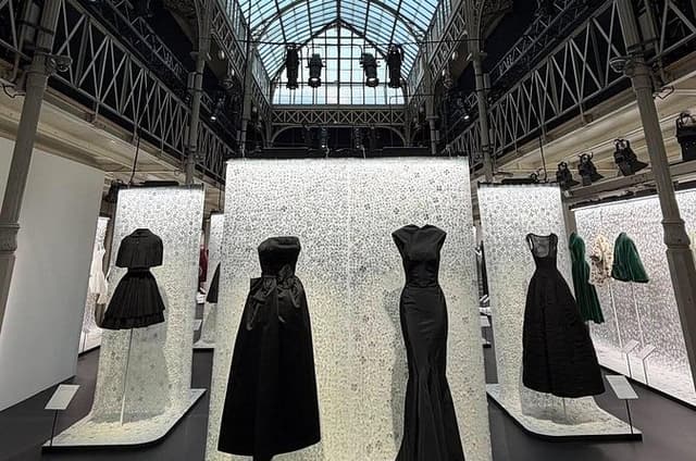 Paris Fashion & Art Private Tour