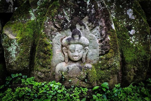 Angkor Wat Tour & Beyond