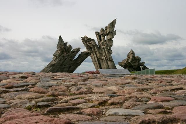 Private Kaunas Fortifications Tour
