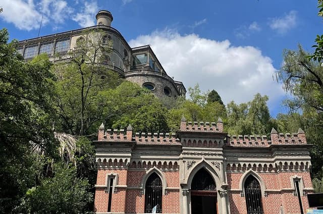 Chapultepec Castle: guided tour + entrance included