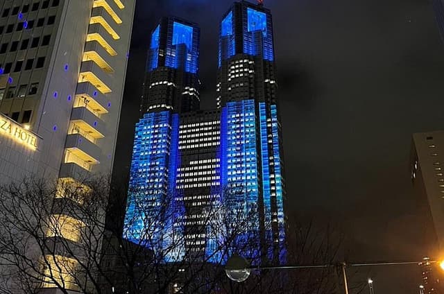 Tokyo Night Walking Tour at Shibuya and Shinjuku Hidden Alleys