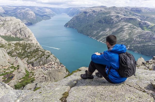 Preikestolen Hidden Trail and Canoe