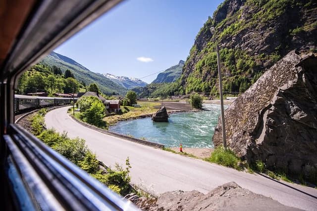 Bergen: Legendary Flam Railway & UNESCO Fjord Cruise