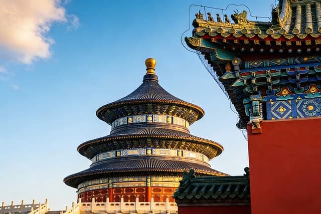 Small Group Beijing Temple of heaven and Summer Palace with Pearl market