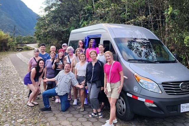 Tour of Las Cascadas Route + Tree House in Baños (Shared)