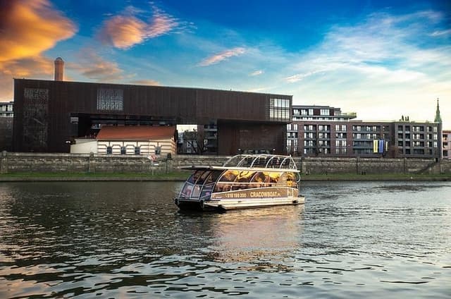 Krakow: River Cruise and Wieliczka Salt Mine Group Tour