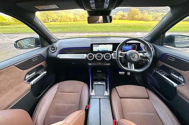 Private Cotswolds Day Tour: Small-Group Luxury in a Mercedes