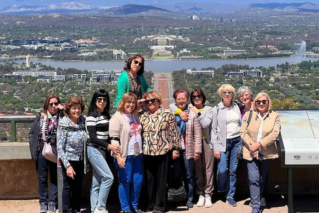 Canberra Private Tour from Sydney